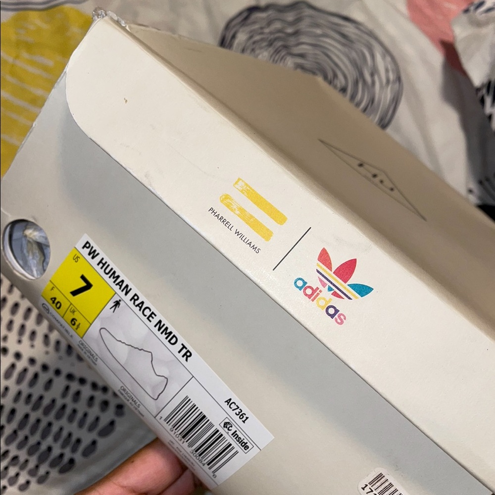 Adidas Human Races - Picture 4 of 4